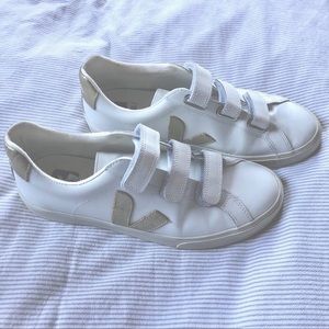 Veja Recife white leather Velcro sneakers with gold trim EU 40 / US9